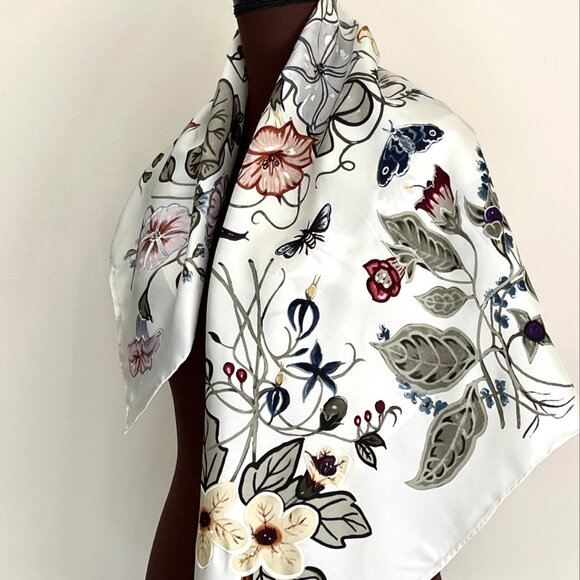 Gucci Silk Wrap Logo Kris Knight Floral Print Ivory Multicolor Scarf - Picture 7 of 15